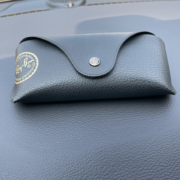 Ray Ban Sunglasses - Picture 2 of 4